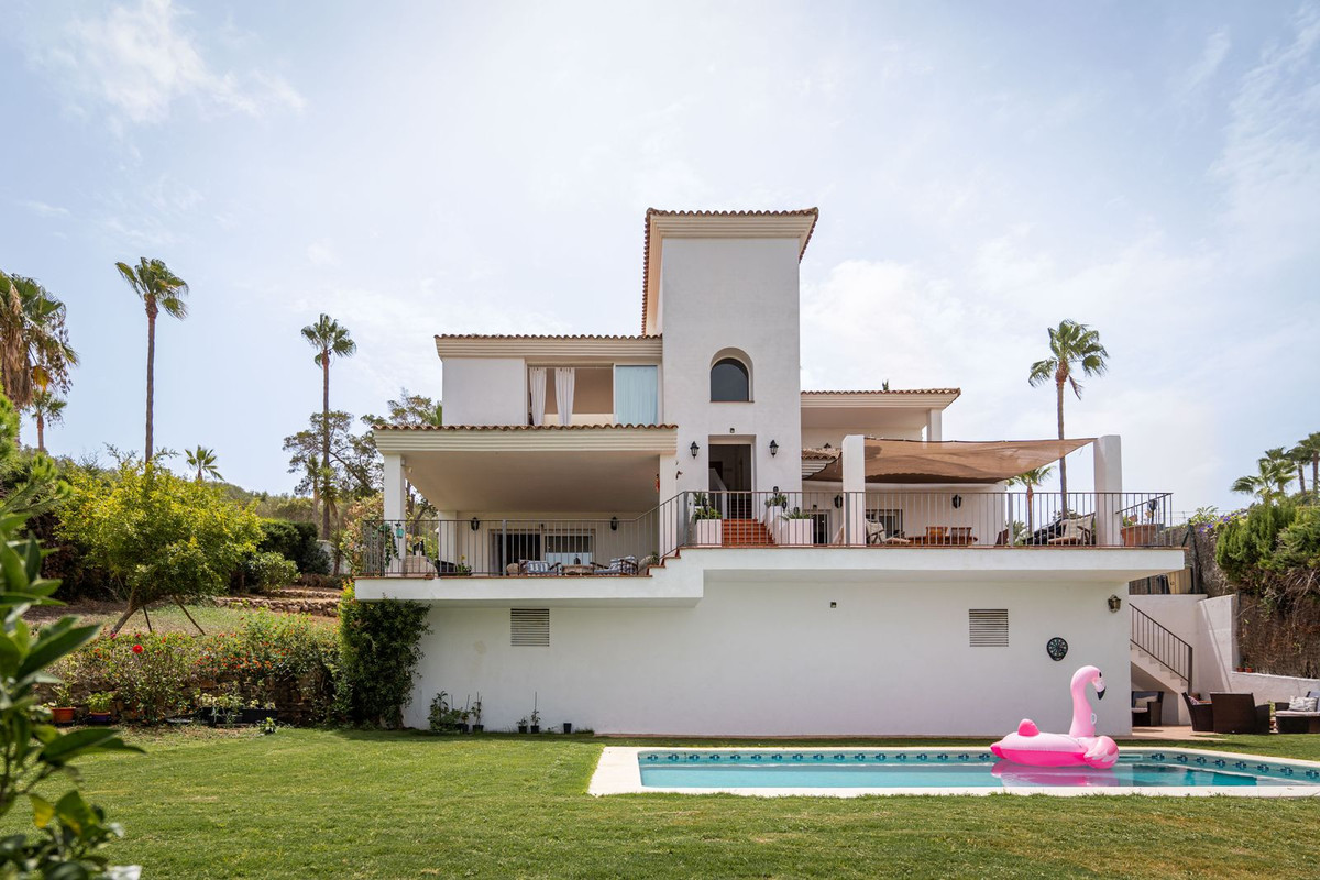 Villa myynnissä Sotogrande 1,125,000€