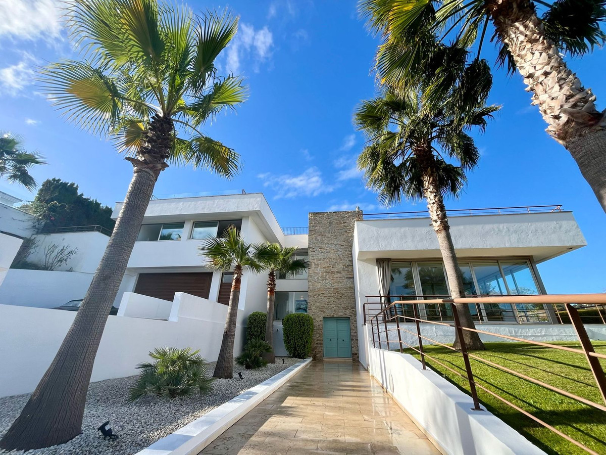 Villa for sale in Sotogrande Alto 1,650,000€