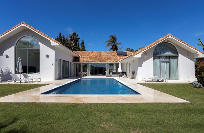 Villa en venta en Sotogrande 2,225,000€.