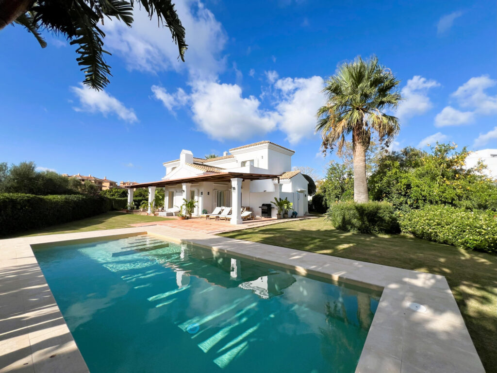 Renovated Four-Bedroom Villa With Countryside Views In Sotogrande Alto — Collection Photo — Ref V055