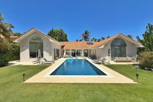 Detached Villa for sale in Sotogrande 2,195,000€