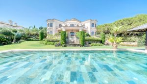 Detached Villa for sale in Sotogrande Costa 3,750,000€