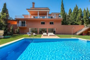 Detached Villa for sale in Sotogrande Costa 1,450,000€
