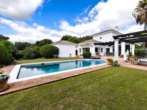 Detached Villa for sale in San Roque Club 1,795,000€
