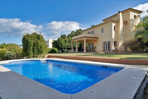 Detached Villa for sale in Sotogrande 950,000€